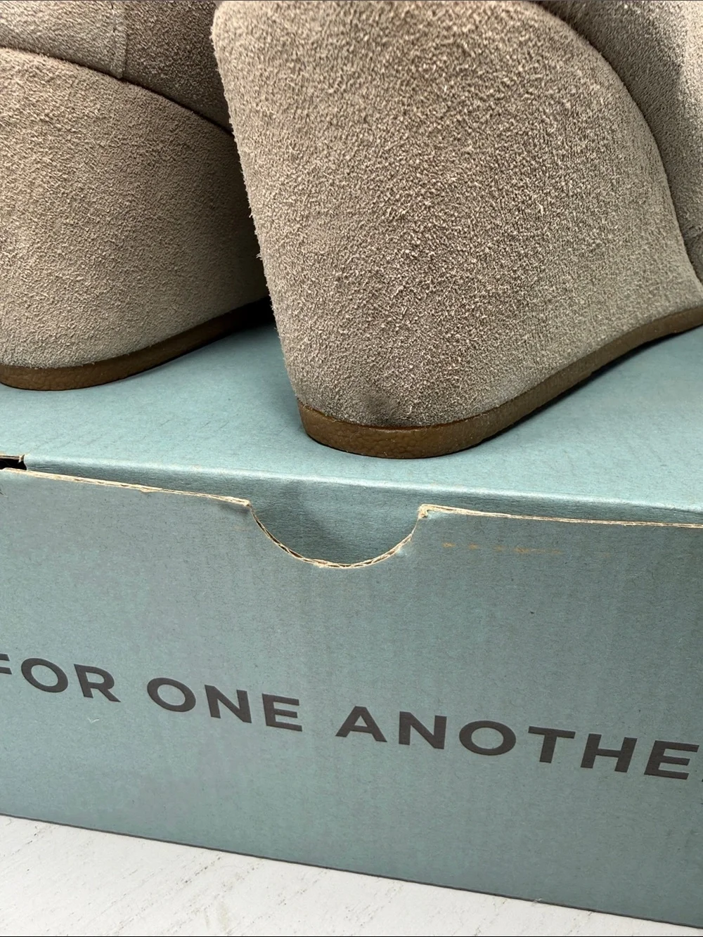 Toms suede upper